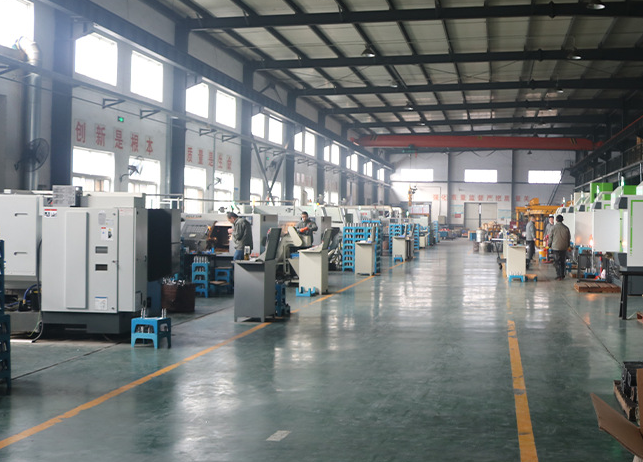 冠航機(jī)械生產(chǎn)車間一角實拍